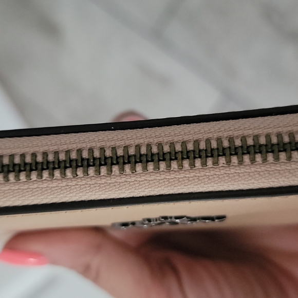 NEW Coach Wallet - Picture 7 of 7